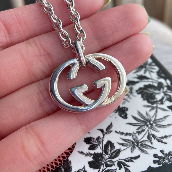 Gucci Interlocking Logo Necklace - Picture 4 of 4